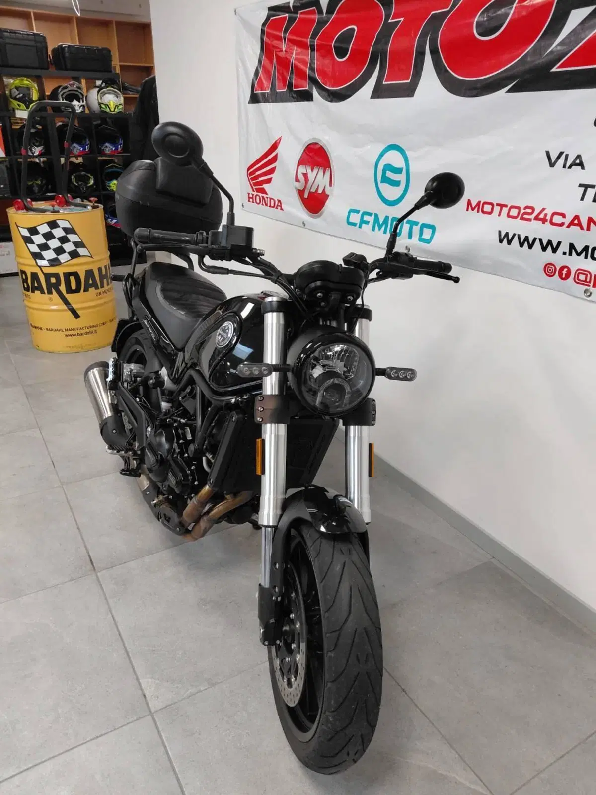 Benelli Leoncino 500 (2021 - 25) (2)