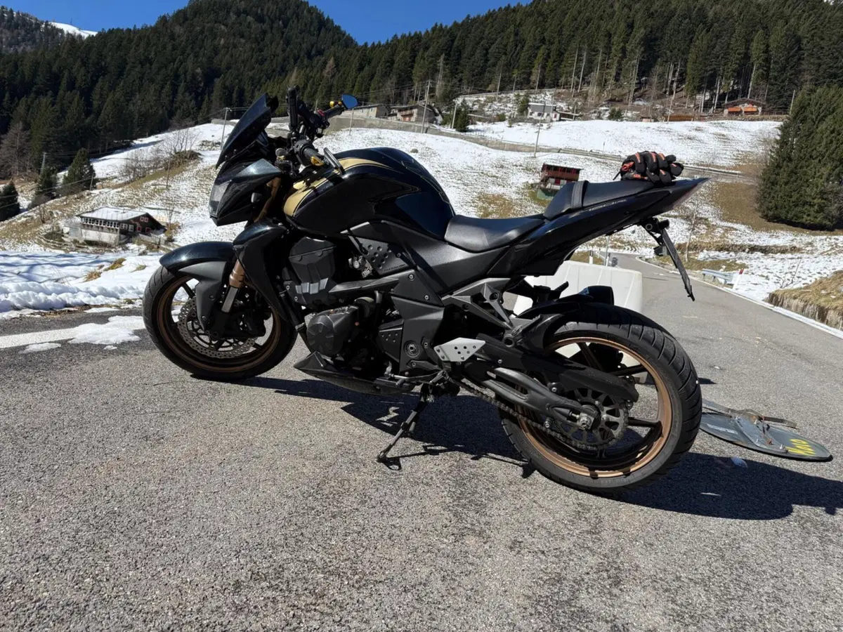 Kawasaki Z 750 R (2011 - 14)