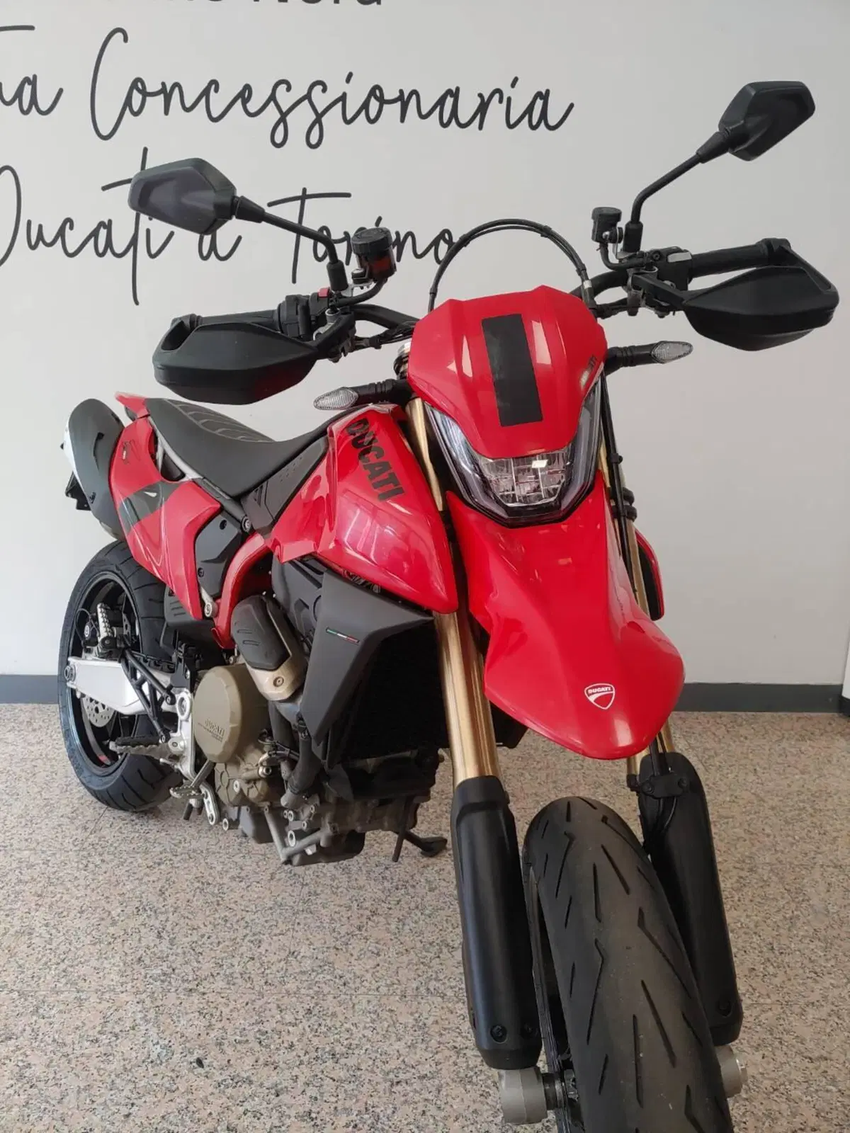 Ducati Hypermotard 698 Mono RVE (2024 - 26) (2)