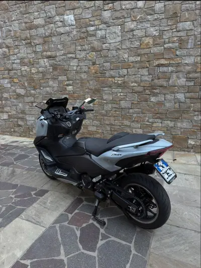 Yamaha T-Max 560 Tech Max (2025 - 26) usata