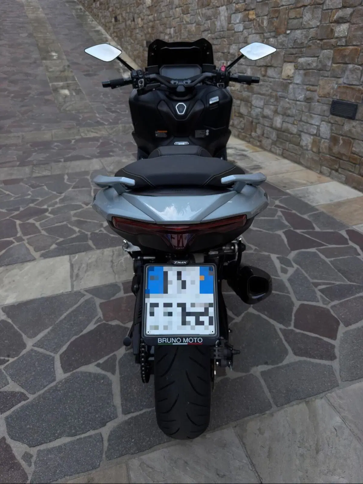 Yamaha T-Max 560 Tech Max (2025 - 26) (2)