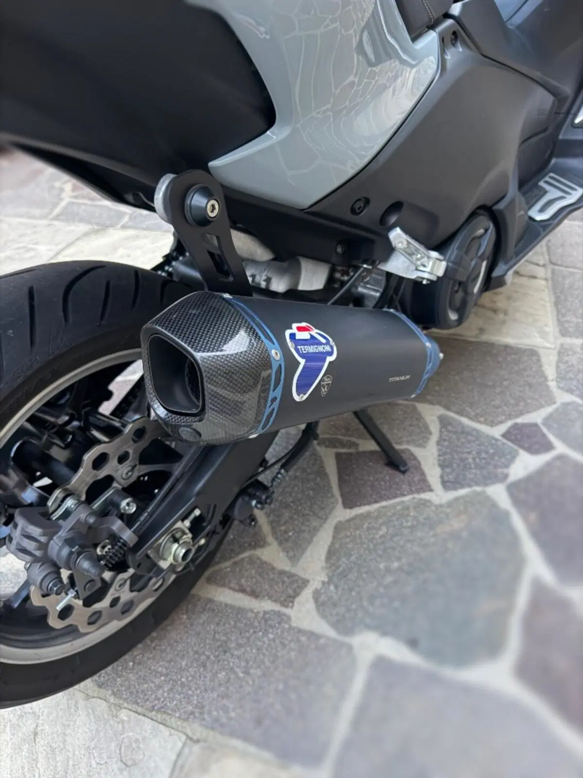 Yamaha T-Max 560 Tech Max (2025 - 26) (4)
