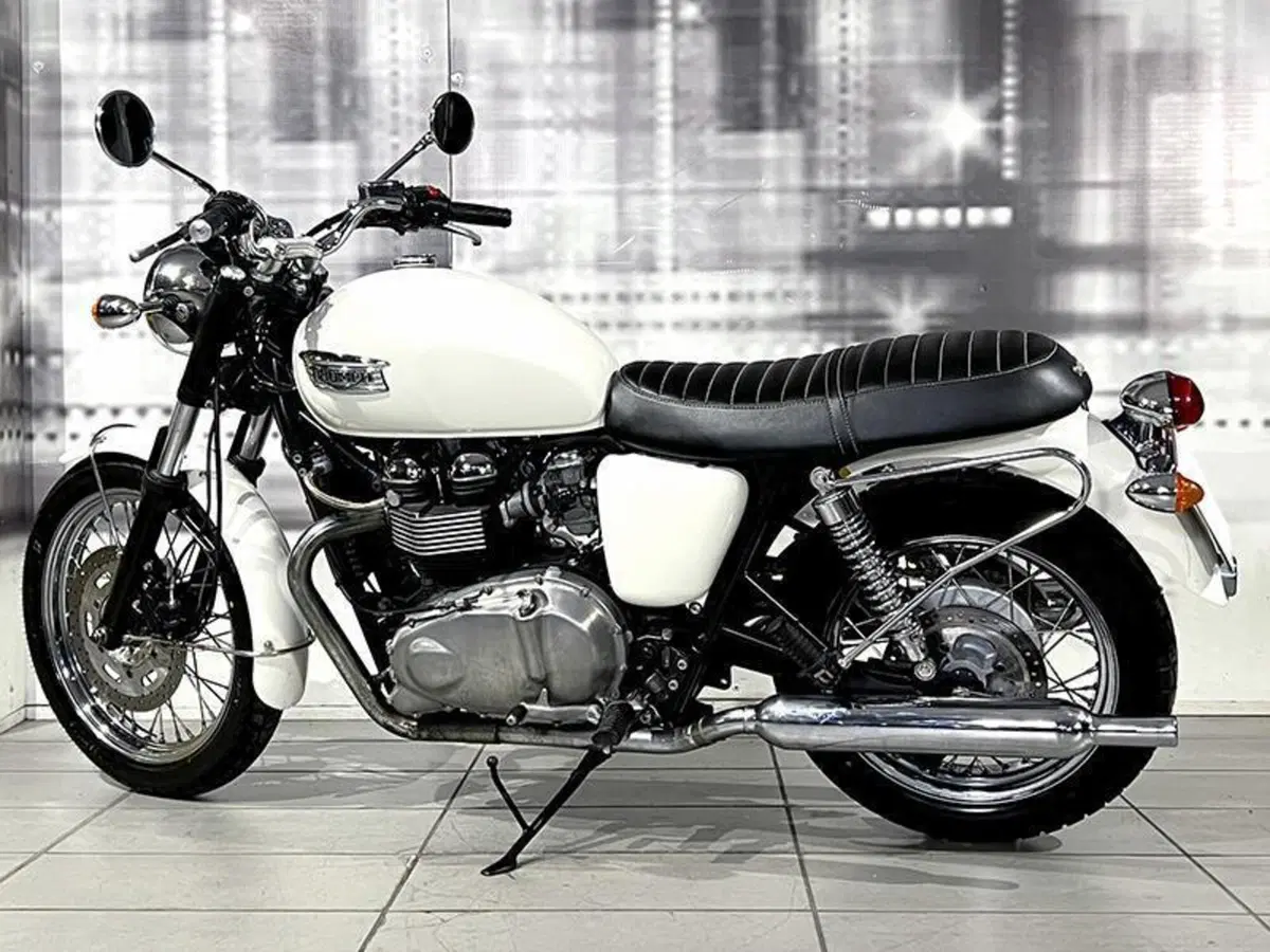 Triumph Bonneville (2007 - 16) (2)