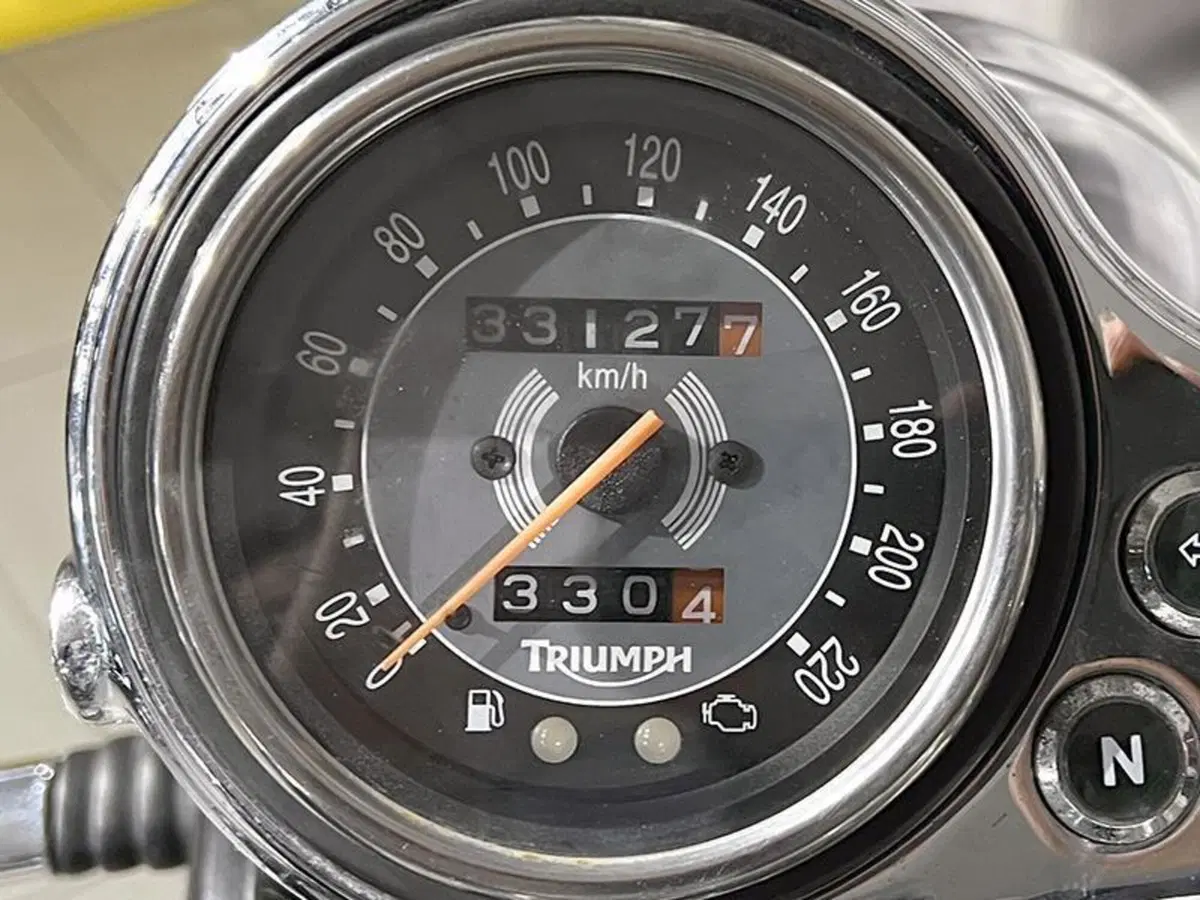 Triumph Bonneville (2007 - 16) (9)