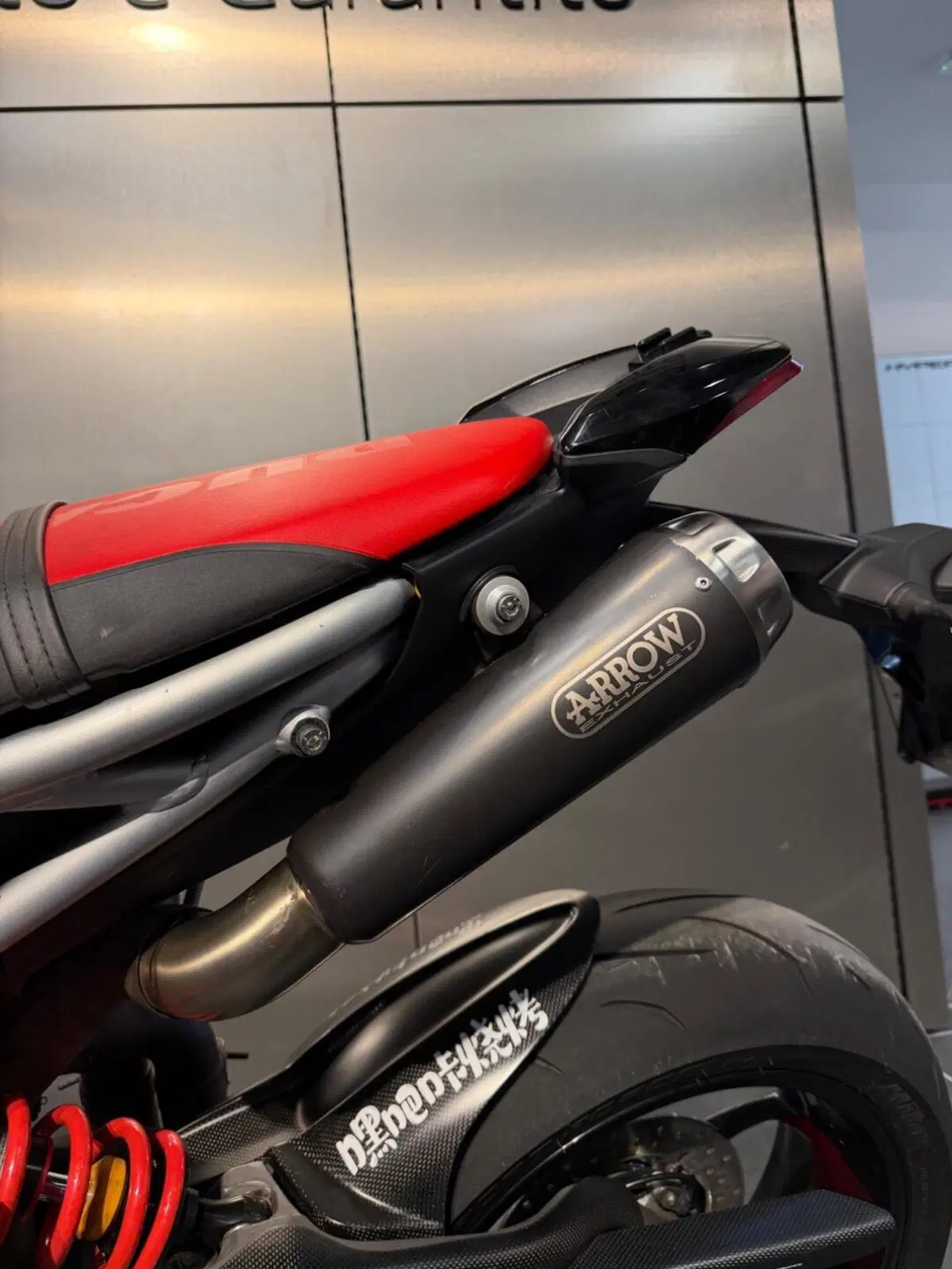 Ducati Hypermotard 950 RVE (2022 - 25) (9)