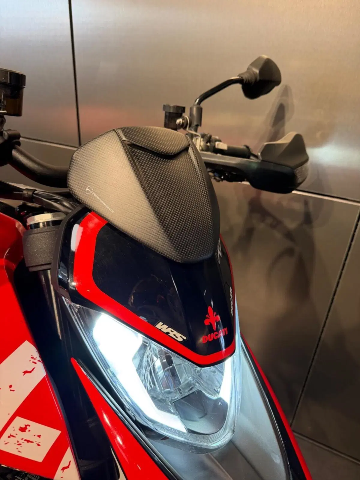 Ducati Hypermotard 950 RVE (2022 - 25) (13)