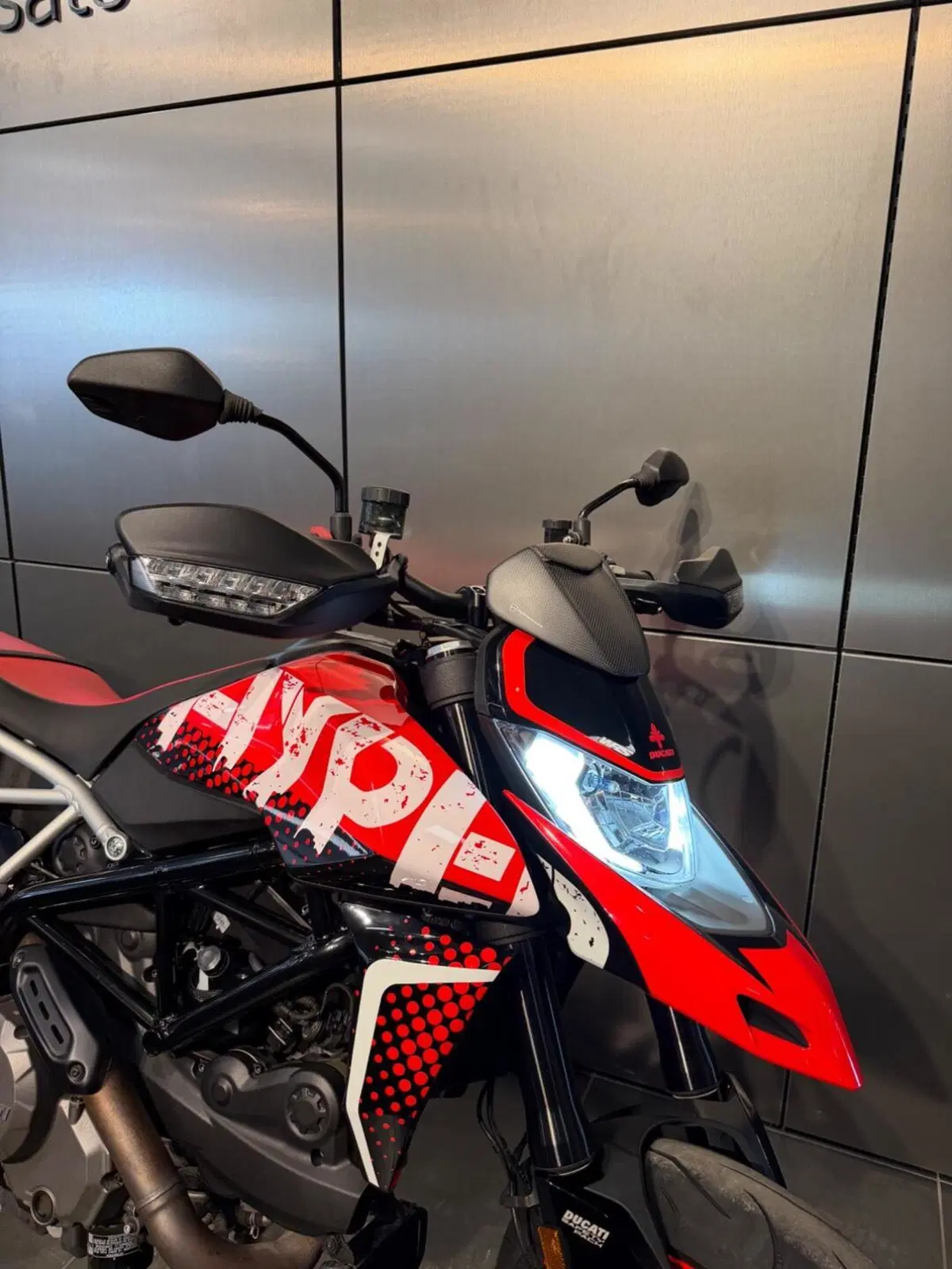 Ducati Hypermotard 950 RVE (2022 - 25) (14)