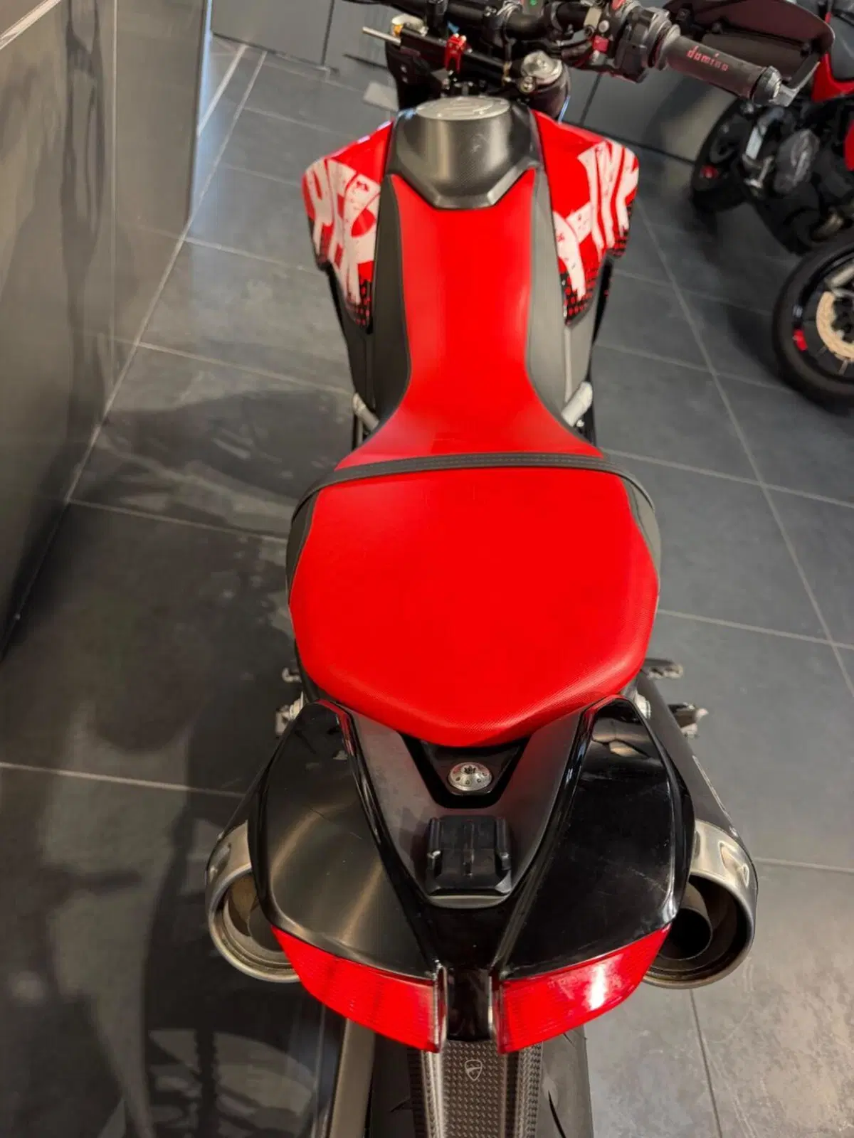 Ducati Hypermotard 950 RVE (2022 - 25) (17)