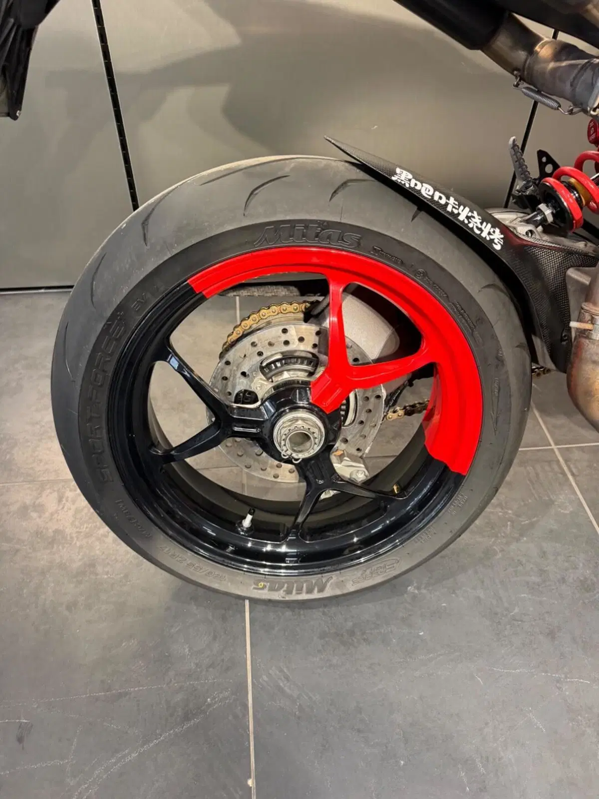 Ducati Hypermotard 950 RVE (2022 - 25) (20)