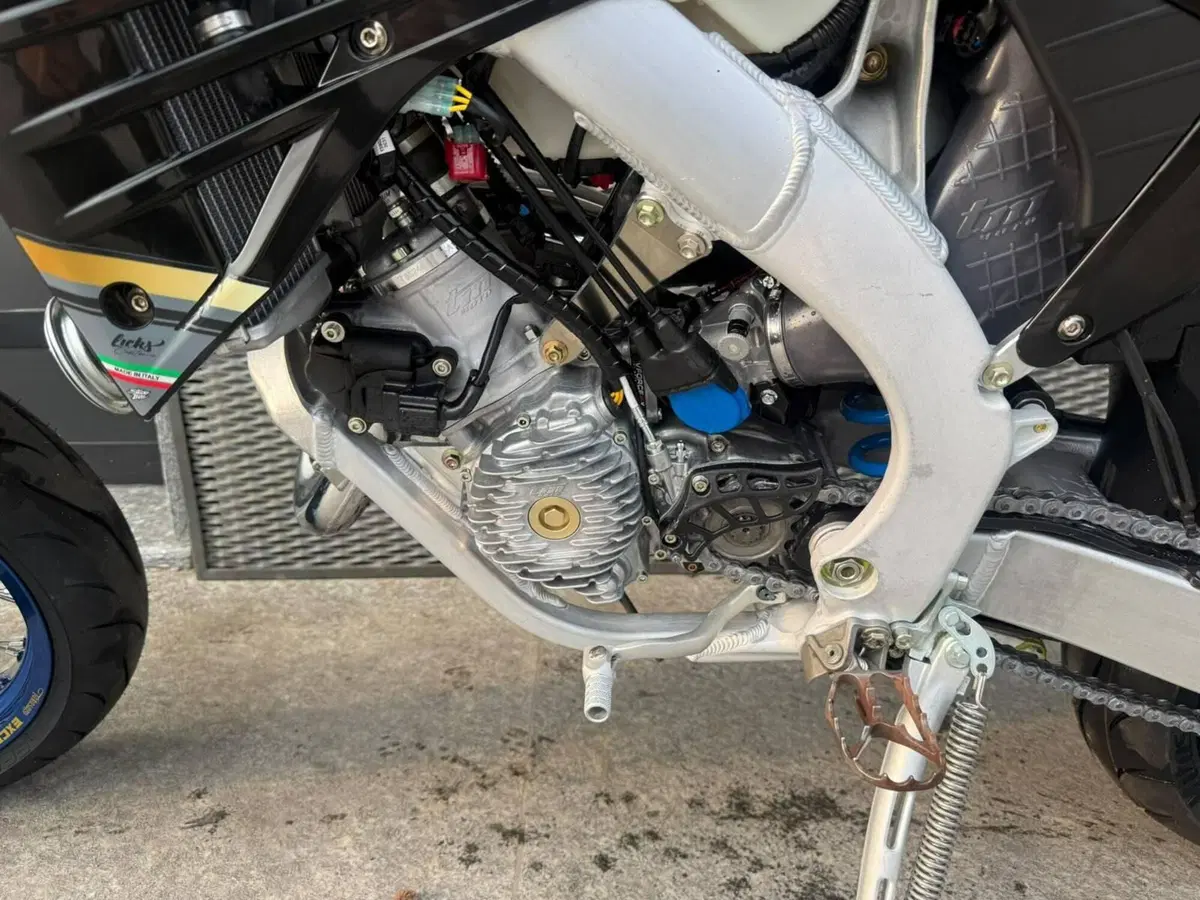 Tm Moto SMR 125 ES Fi 2T (2026 - 27) (5)