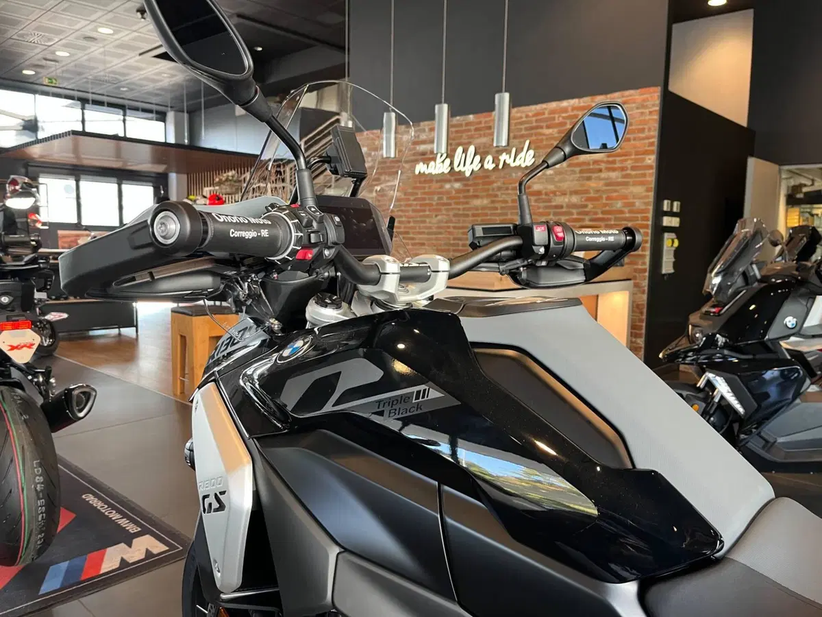 Bmw R 1300 GS Triple Black (2023 - 26) (5)