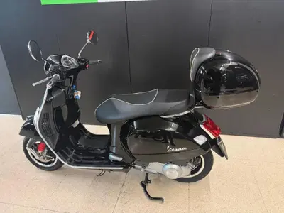 Vespa GTS 300 (2017 - 18) usata