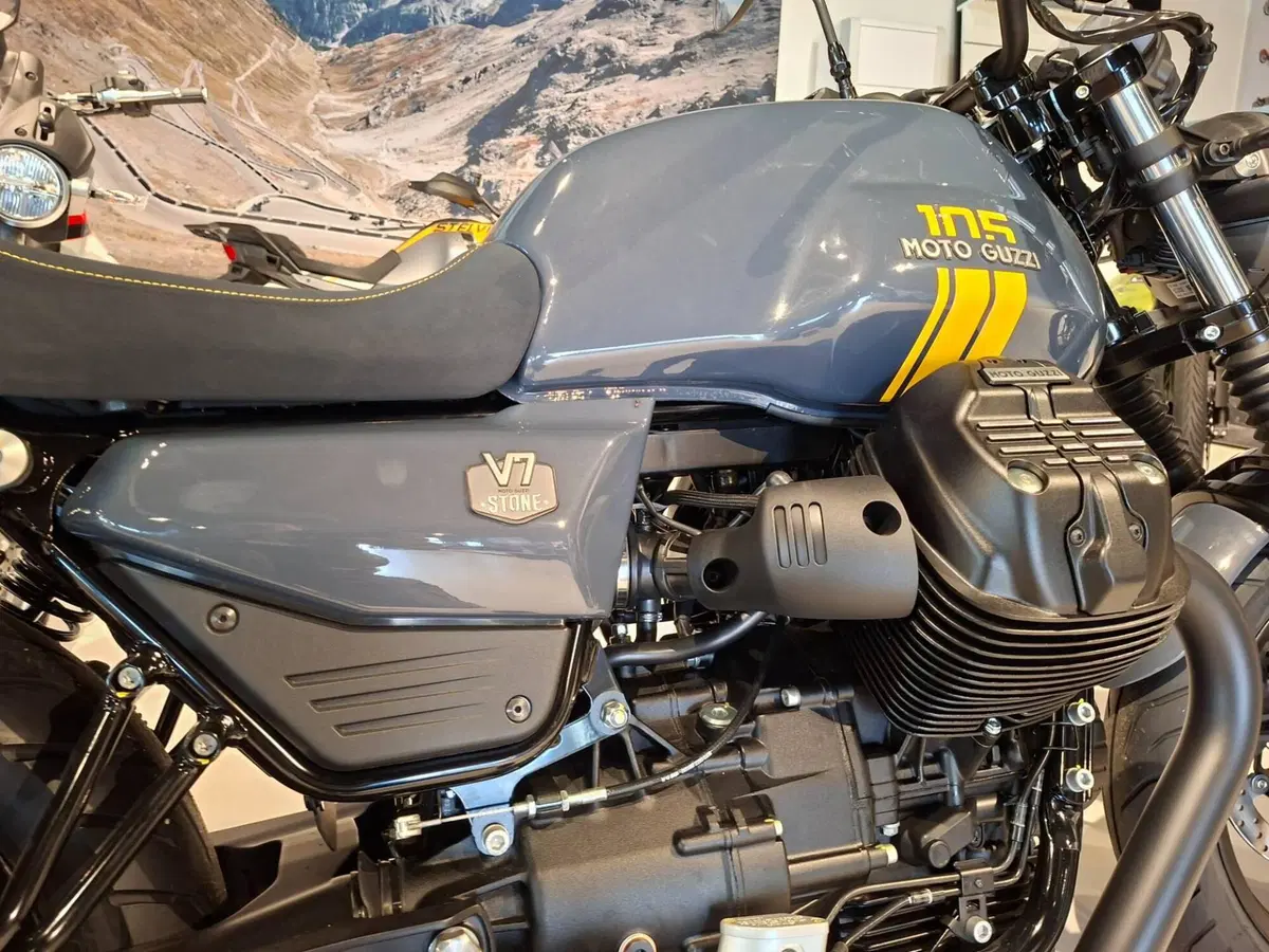 Moto Guzzi V7 Stone 105th Anniversary (2026) (6)