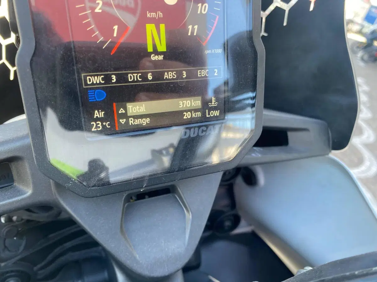 Ducati DesertX (2022 - 25) (3)