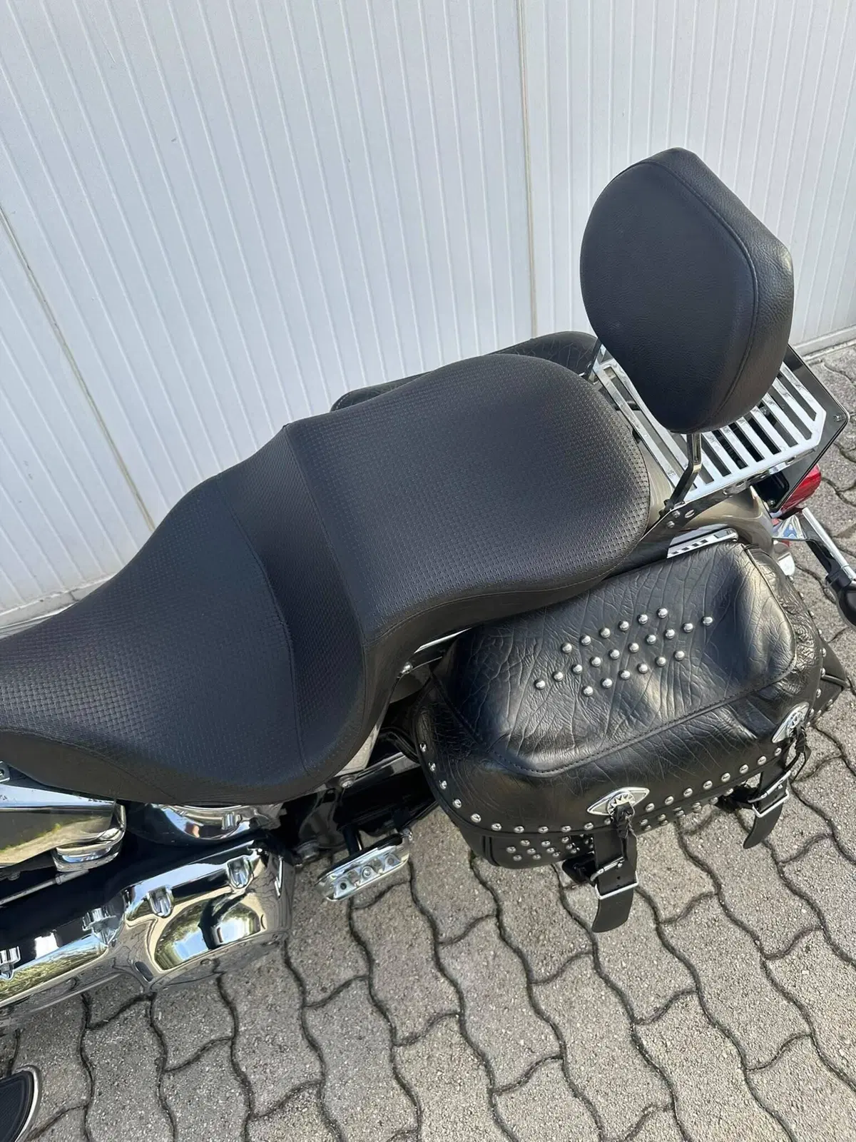 Harley-Davidson 1584 Heritage Classic (2008 - 10) - FLSTC (9)