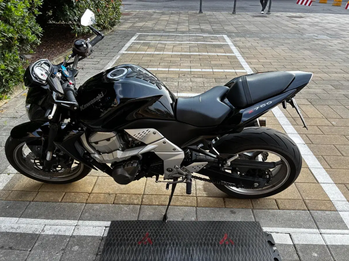 Kawasaki Z 750 (2007 - 14)