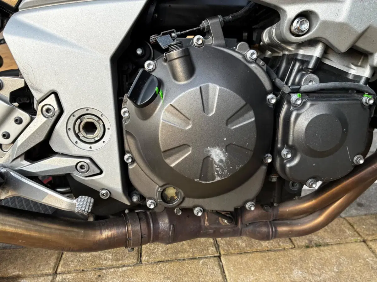 Kawasaki Z 750 (2007 - 14) (9)