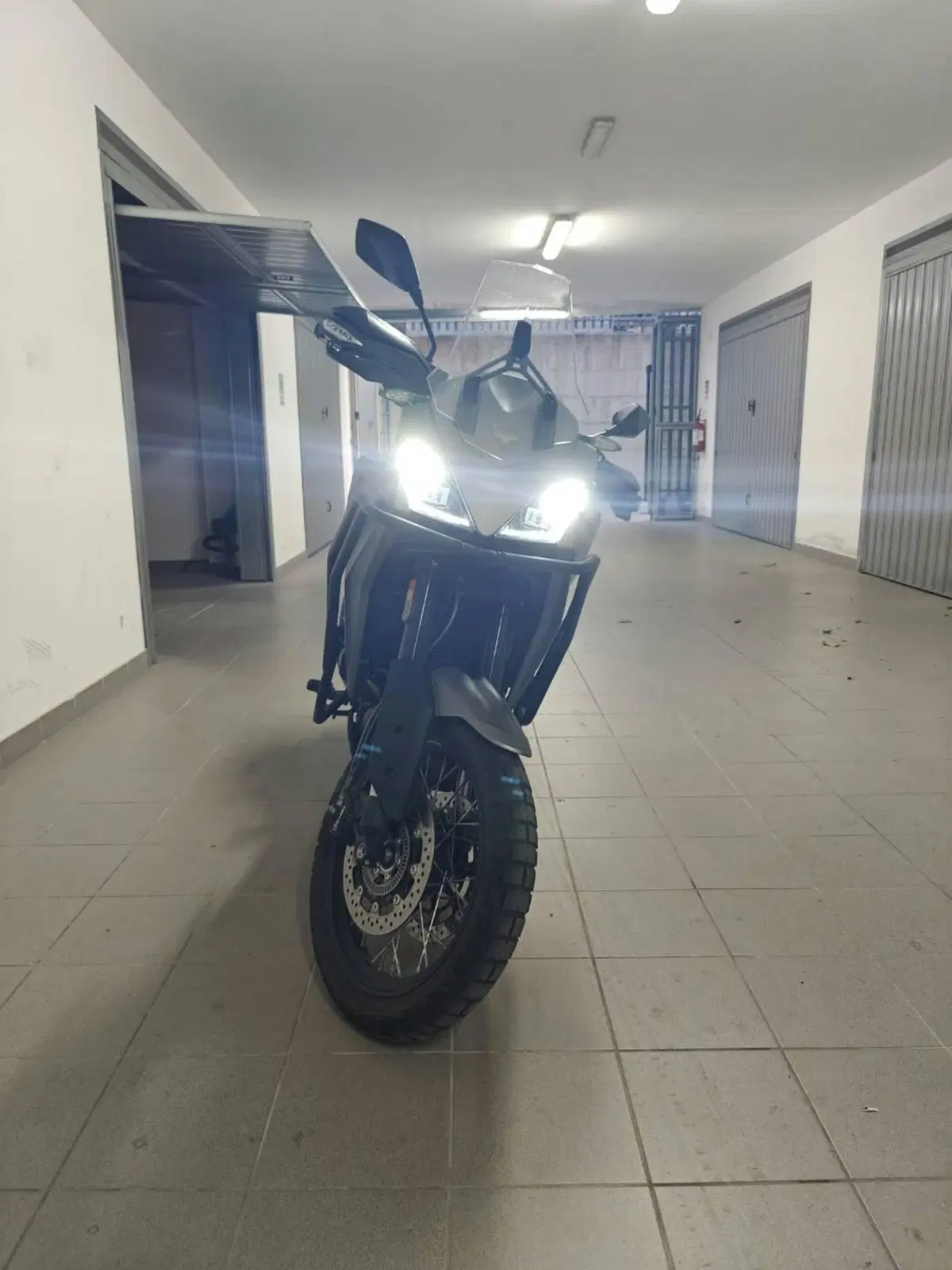 Moto Morini X-Cape 650 (2021 - 26) (4)