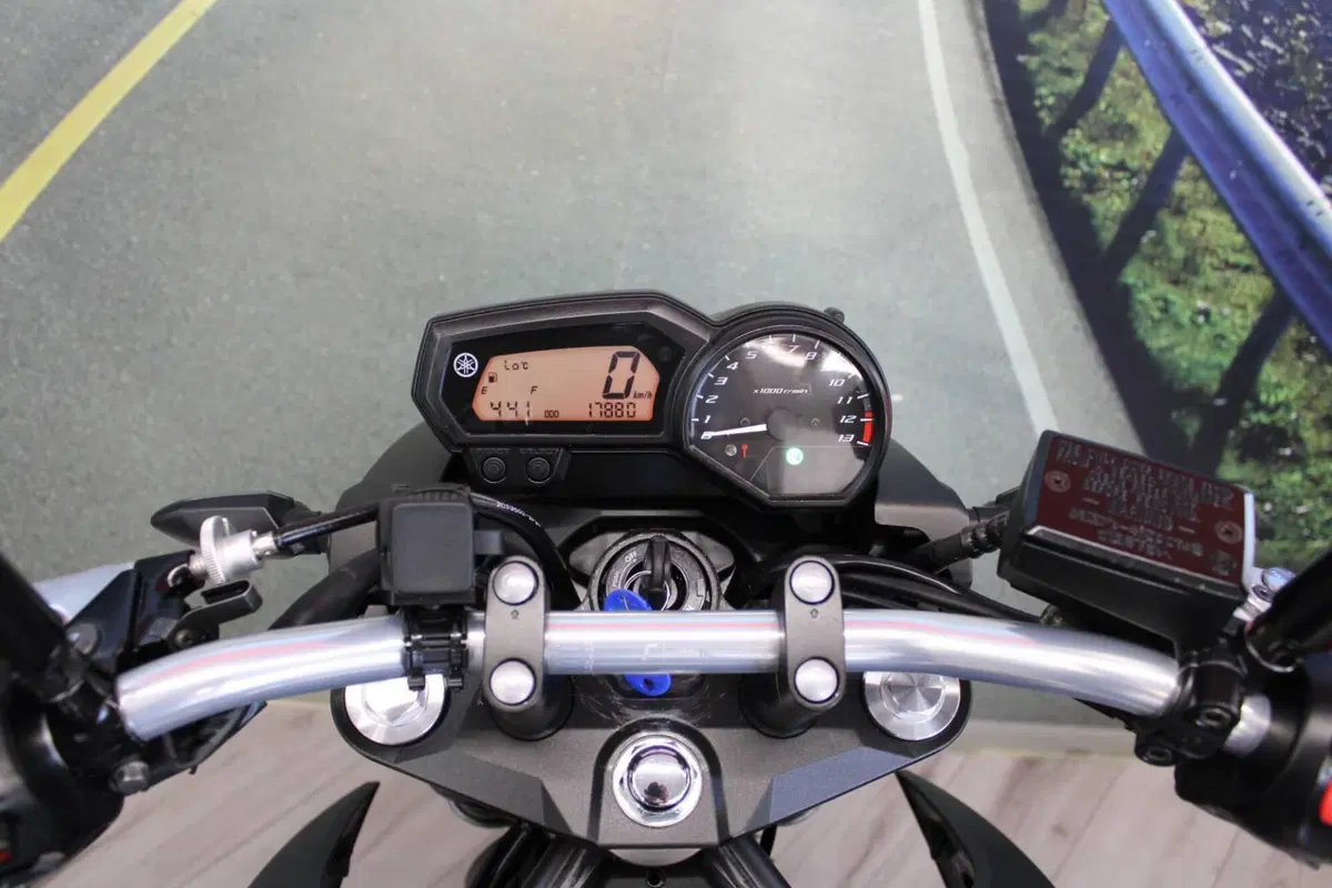 Yamaha XJ6 SP ABS (2013) (6)
