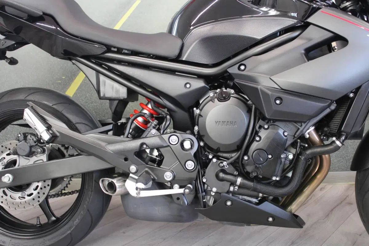 Yamaha XJ6 SP ABS (2013) (14)