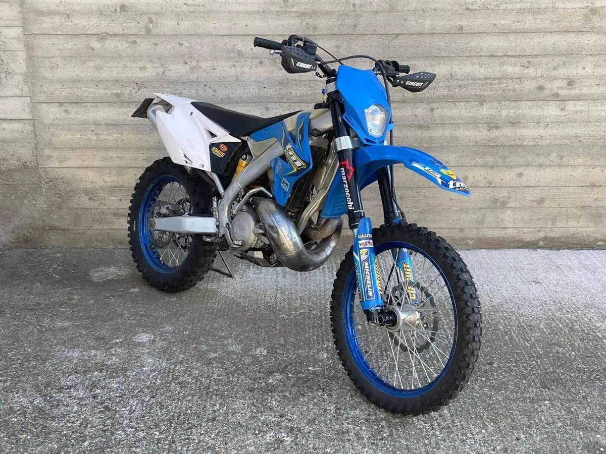 Tm Moto EN 300 (2012)