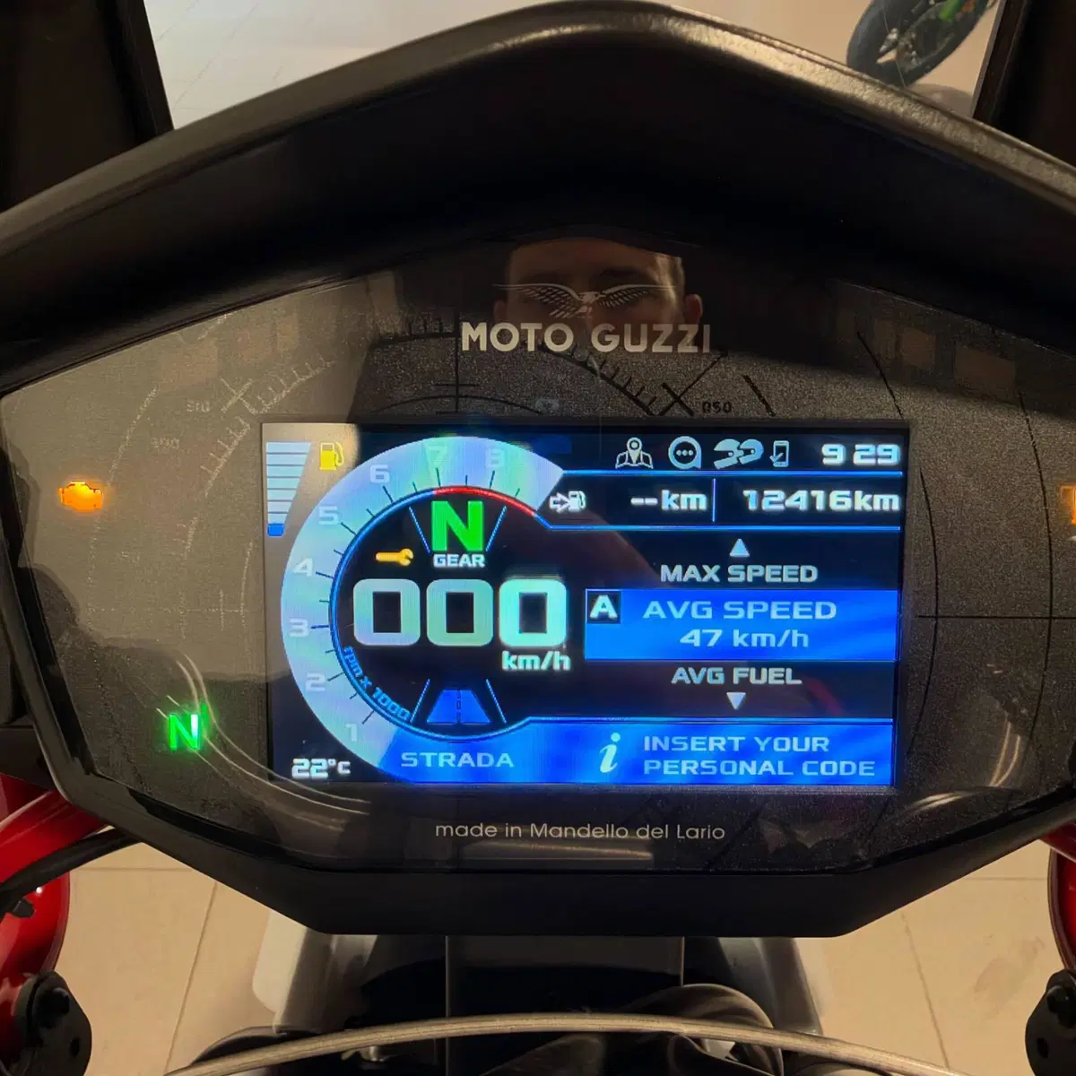 Moto Guzzi V85 TT (2021 - 23) (4)