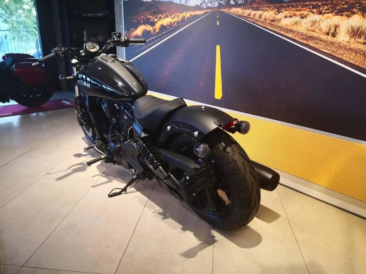 Indian Scout Sixty 999 Bobber (2025 - 26) (8)