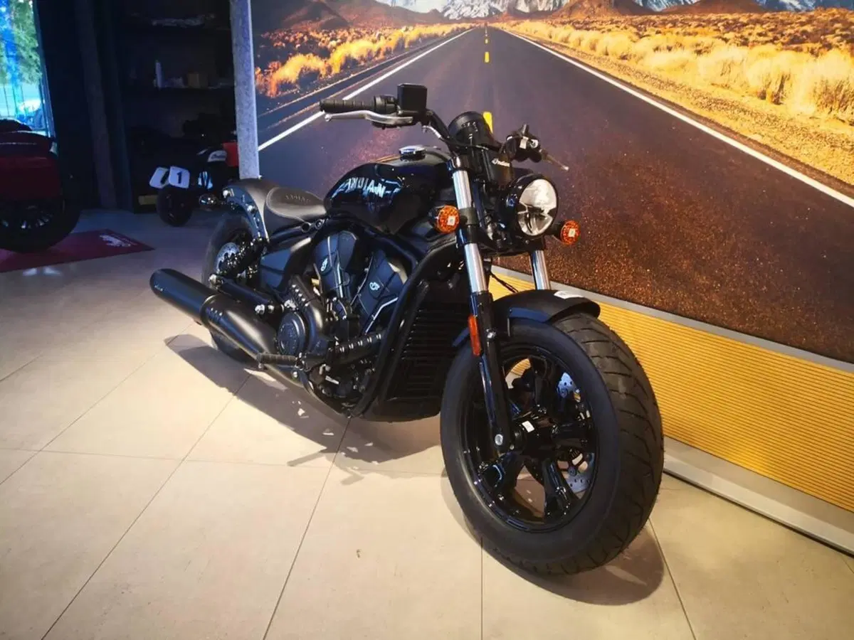 Indian Scout Sixty 999 Bobber (2025 - 26) (3)