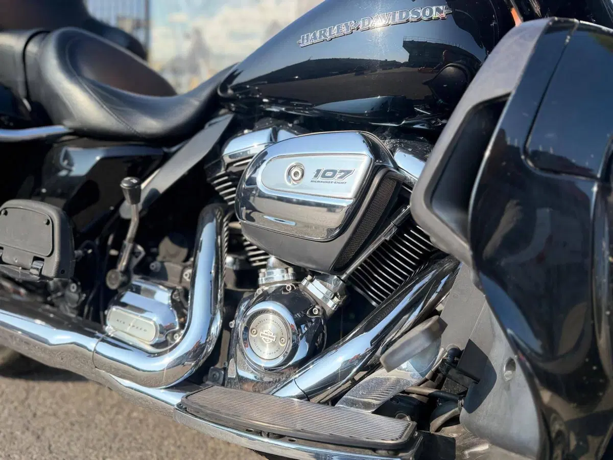 Harley-Davidson 107 Electra Glide Ultra Limited (2017 - 18) - FLHTK (3)
