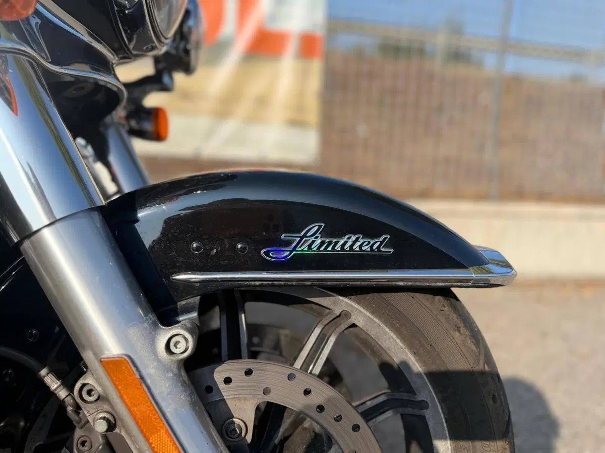 Harley-Davidson 107 Electra Glide Ultra Limited (2017 - 18) - FLHTK (5)