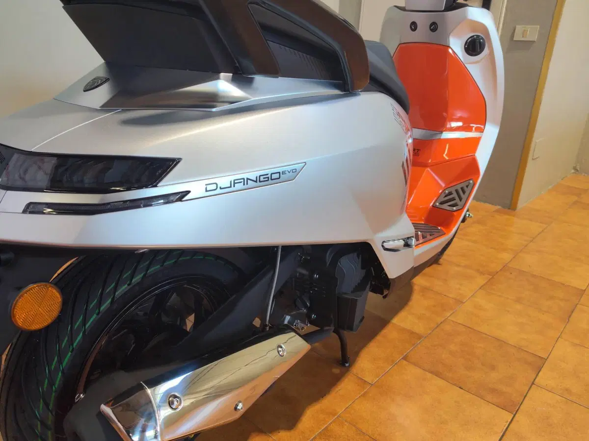 Peugeot Django 125 EVO Sport (2025 - 26) (4)