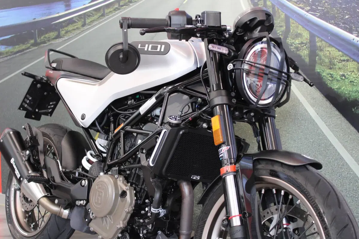 Husqvarna Vitpilen 401 (2021 - 23) (12)