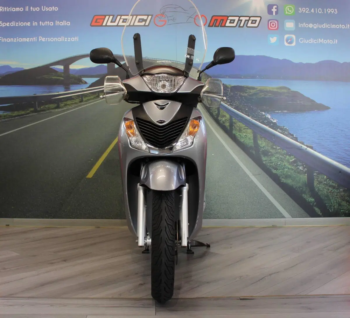 Honda SH 150i (2009 - 12) (2)