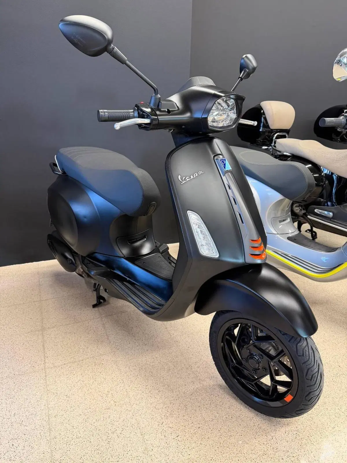 Vespa Sprint 125 (2021 - 24) (2)