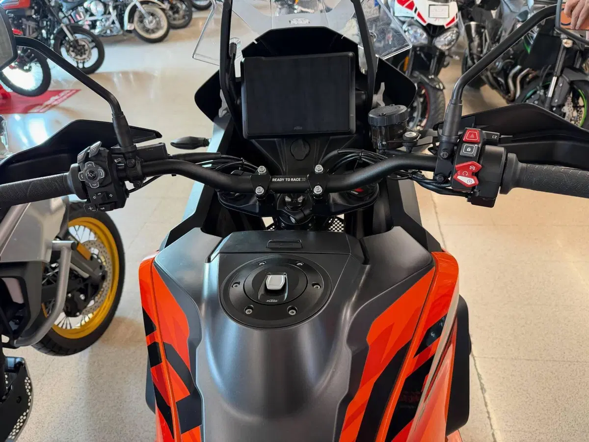 KTM 1290 Super Adventure S (2021 - 25) (4)
