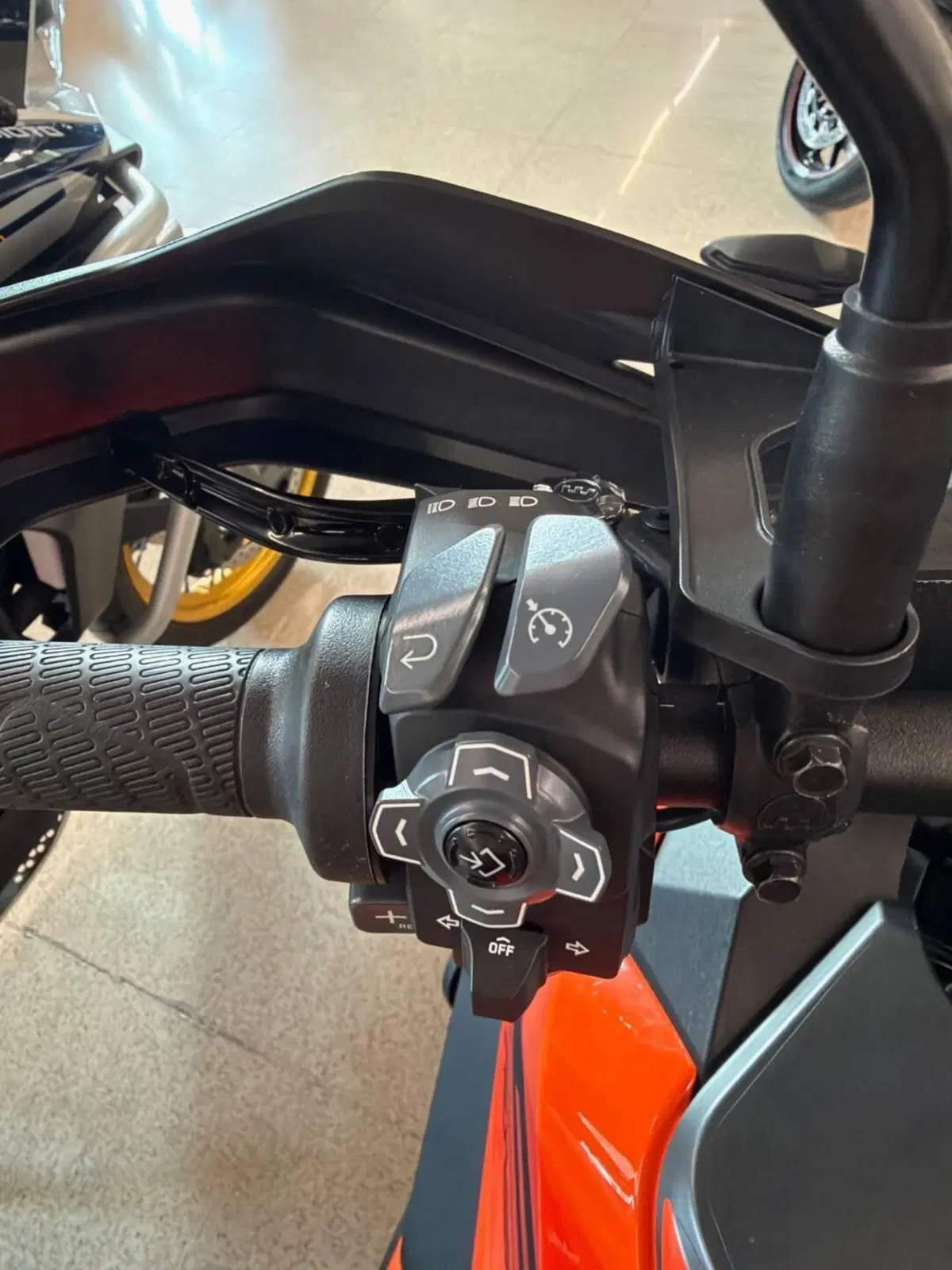 KTM 1290 Super Adventure S (2021 - 25) (6)