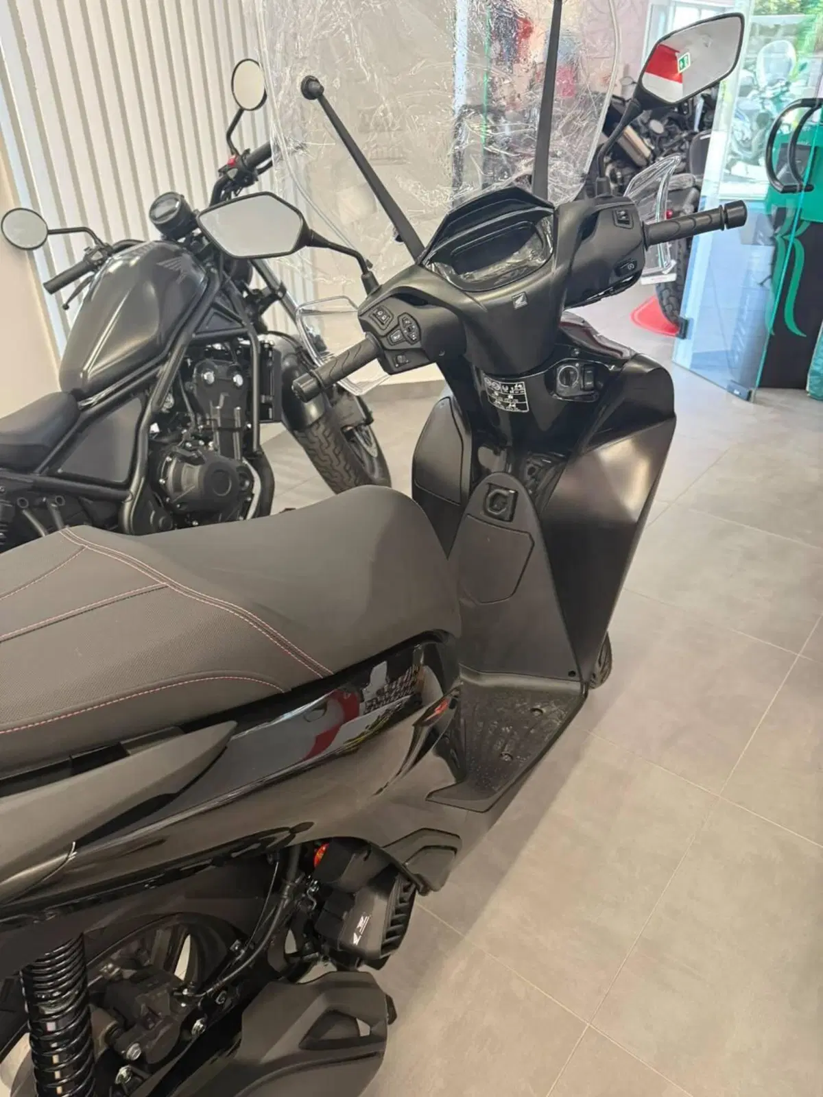 Honda SH 125 Sport (2026) (3)