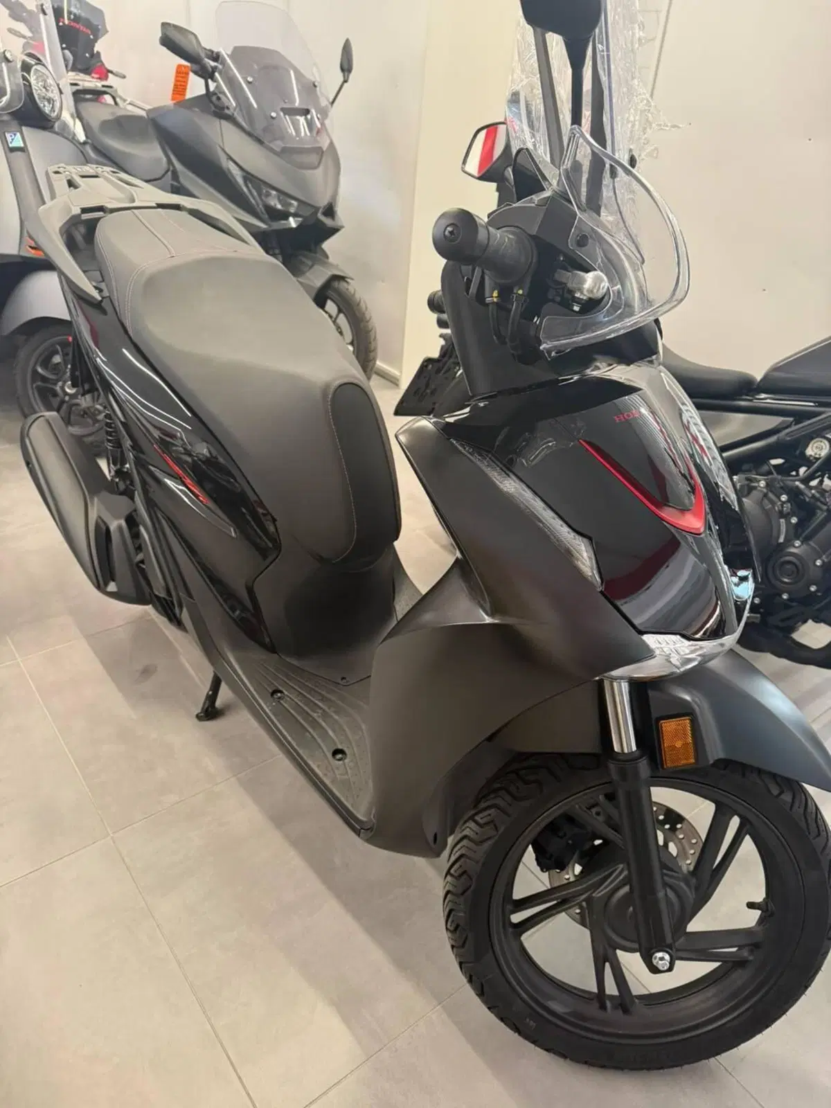 Honda SH 125 Sport (2026) (4)