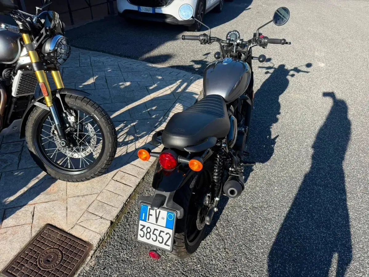 Royal Enfield HNTR 350 (2022 - 26) (2)