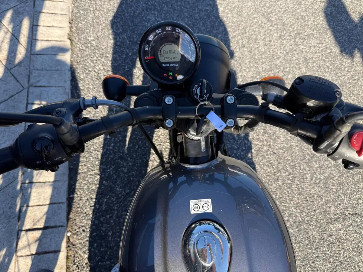 Royal Enfield HNTR 350 (2022 - 26) (6)