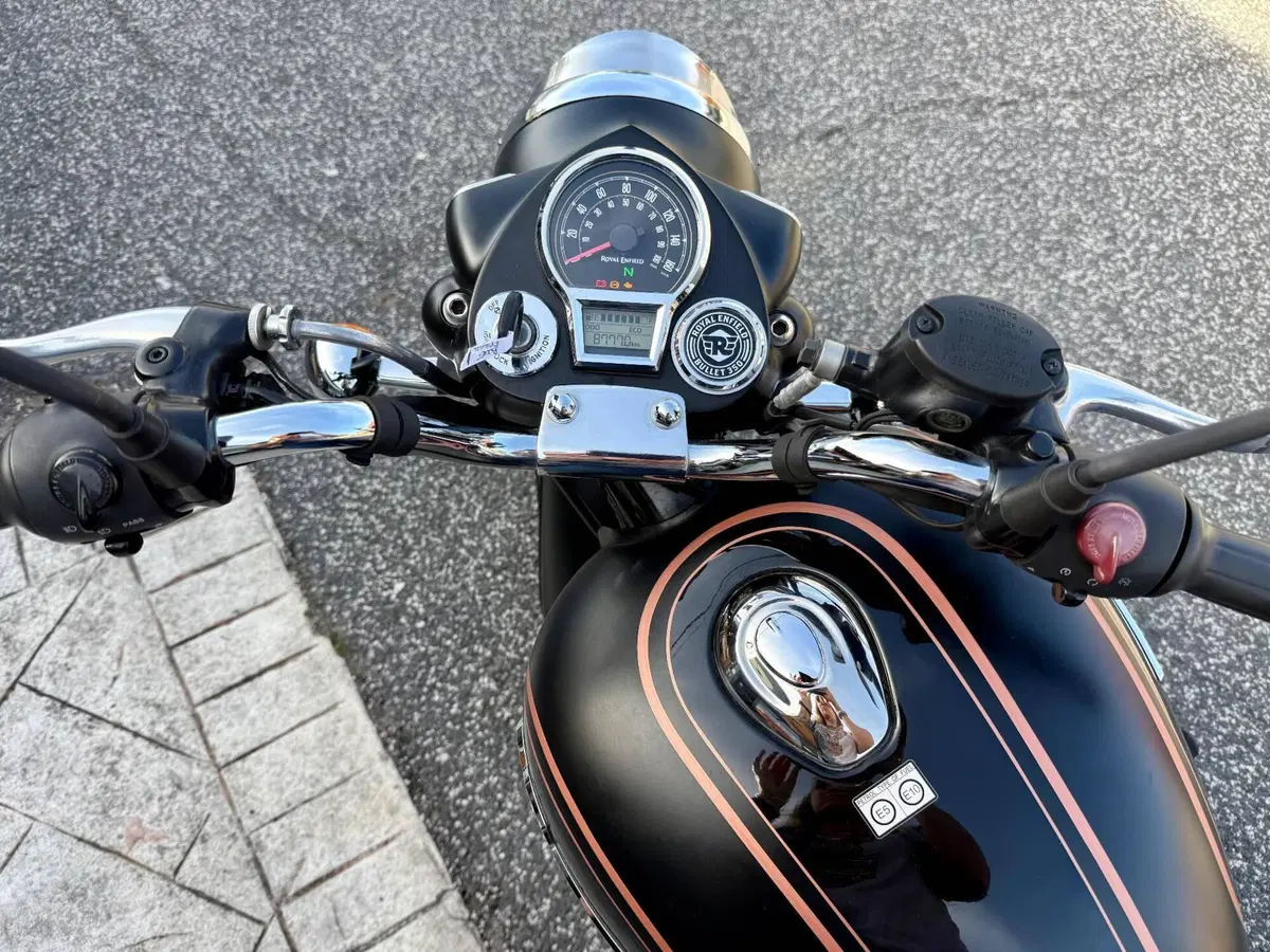 Royal Enfield Bullet 350 (2024 - 26) (6)