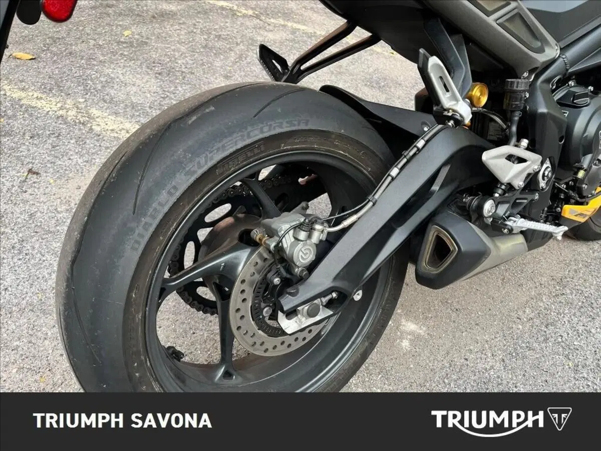 Triumph Street Triple 765 RS (2023 - 26) (9)