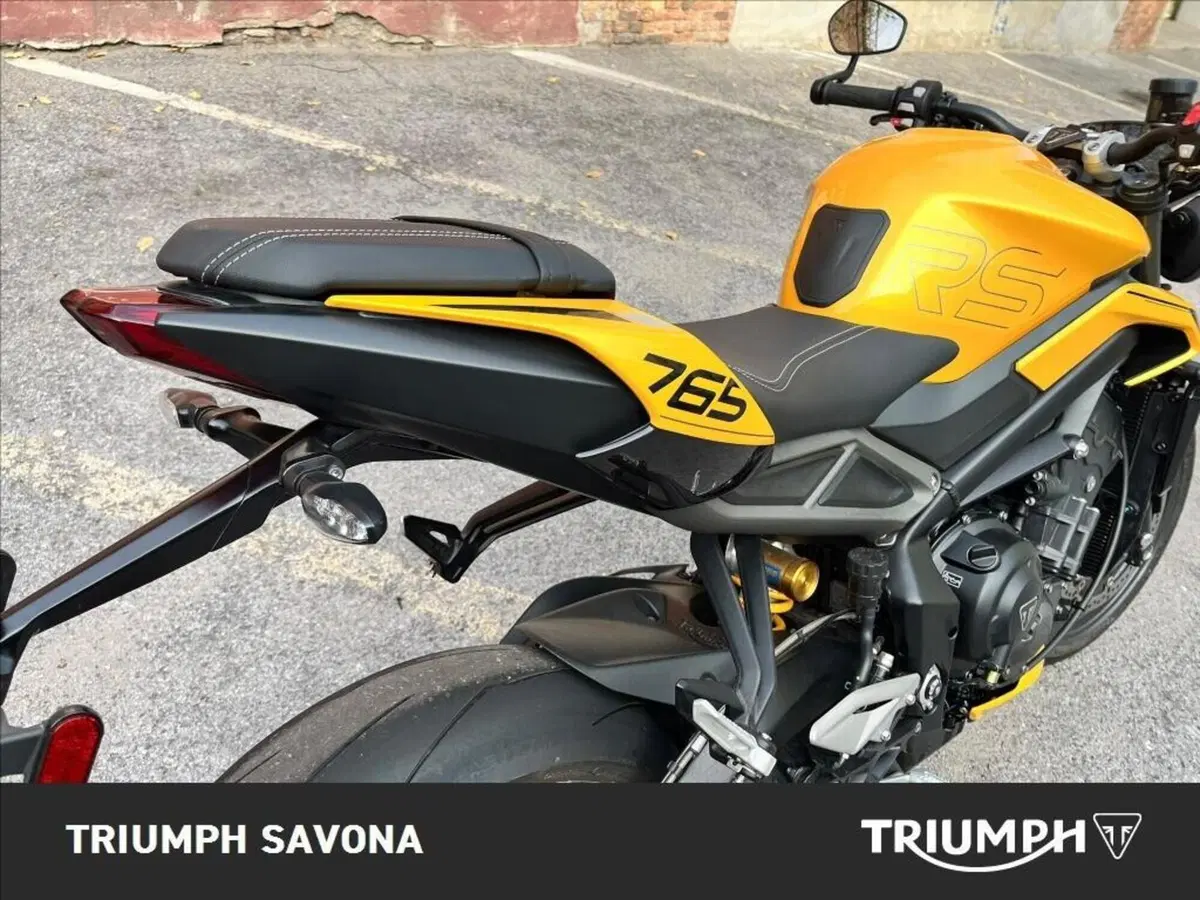 Triumph Street Triple 765 RS (2023 - 26) (11)