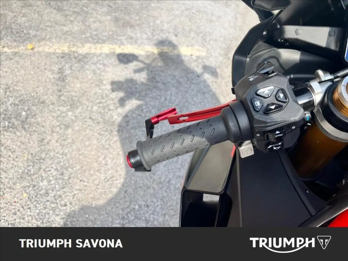Aprilia RSV4 1100 Factory (2021 - 24) (13)