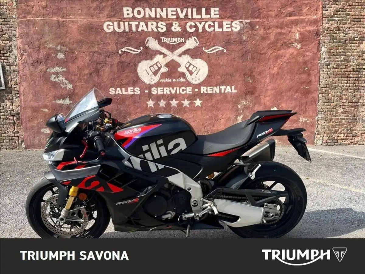 Aprilia RSV4 1100 Factory (2021 - 24) (2)