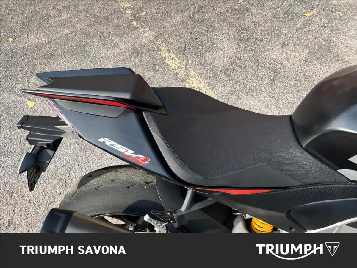 Aprilia RSV4 1100 Factory (2021 - 24) (11)