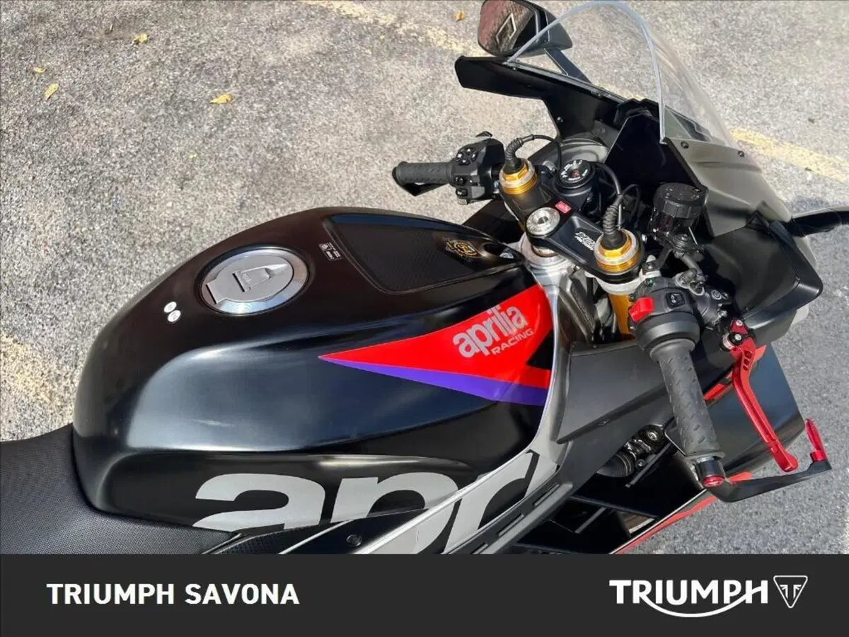 Aprilia RSV4 1100 Factory (2021 - 24) (12)