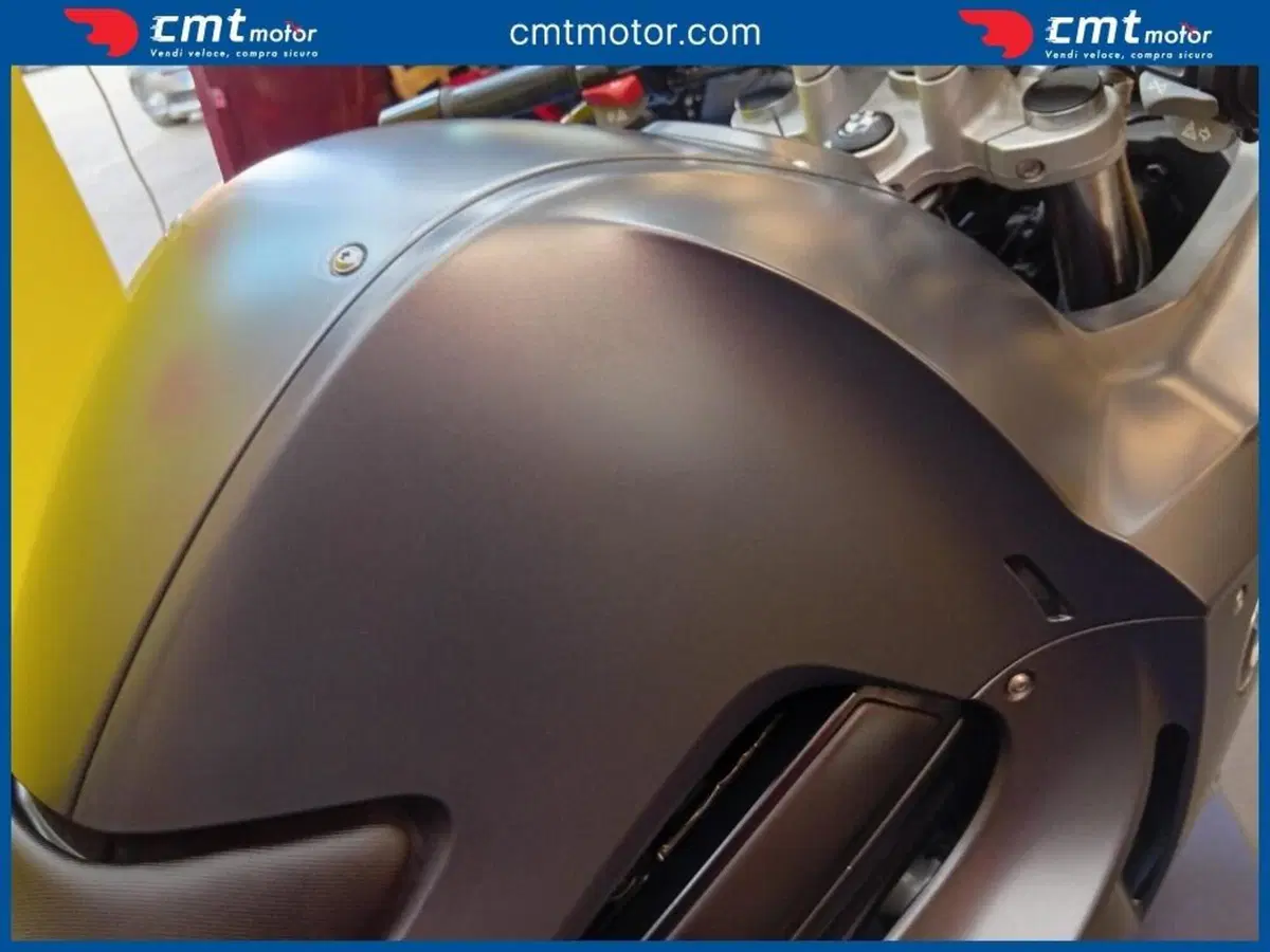 Bmw F 800 ST (12)
