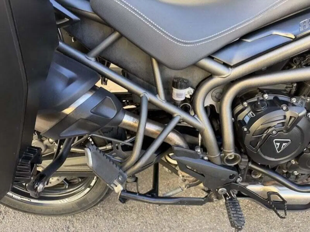 Triumph Tiger 800 XRx (2015 - 17) (7)