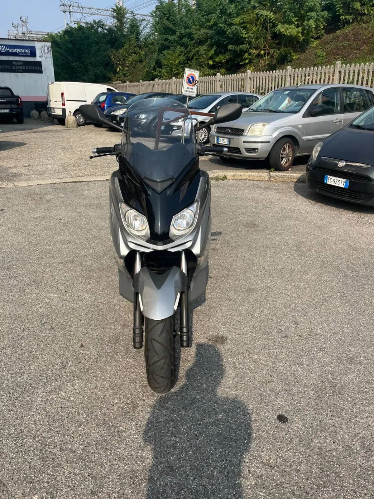 Yamaha X-Max 250 (2010 - 13) (2)